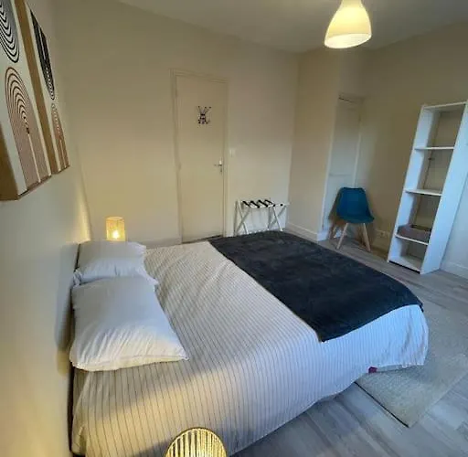 Maison Du Bourg Pasteur Feriehus